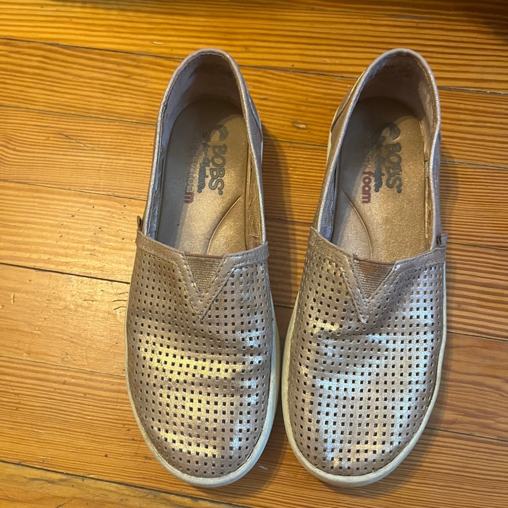 Skechers flats